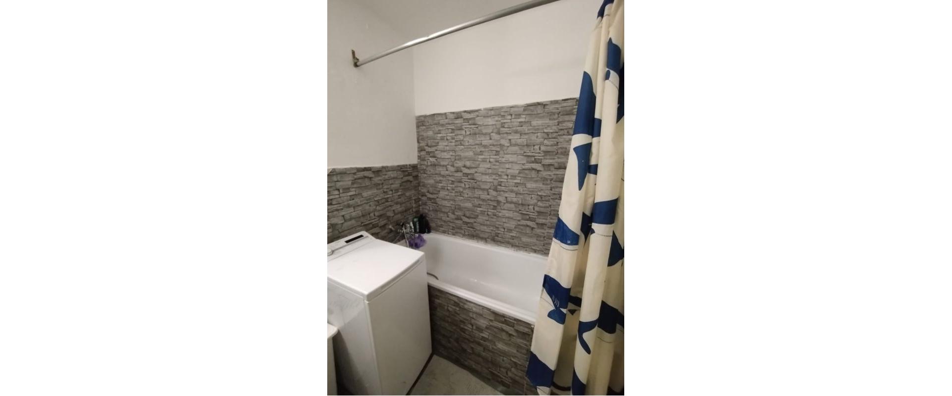 Prenájom 2-izbový byt s balkónom - Svätoplukova ul. PRIEVIDZA