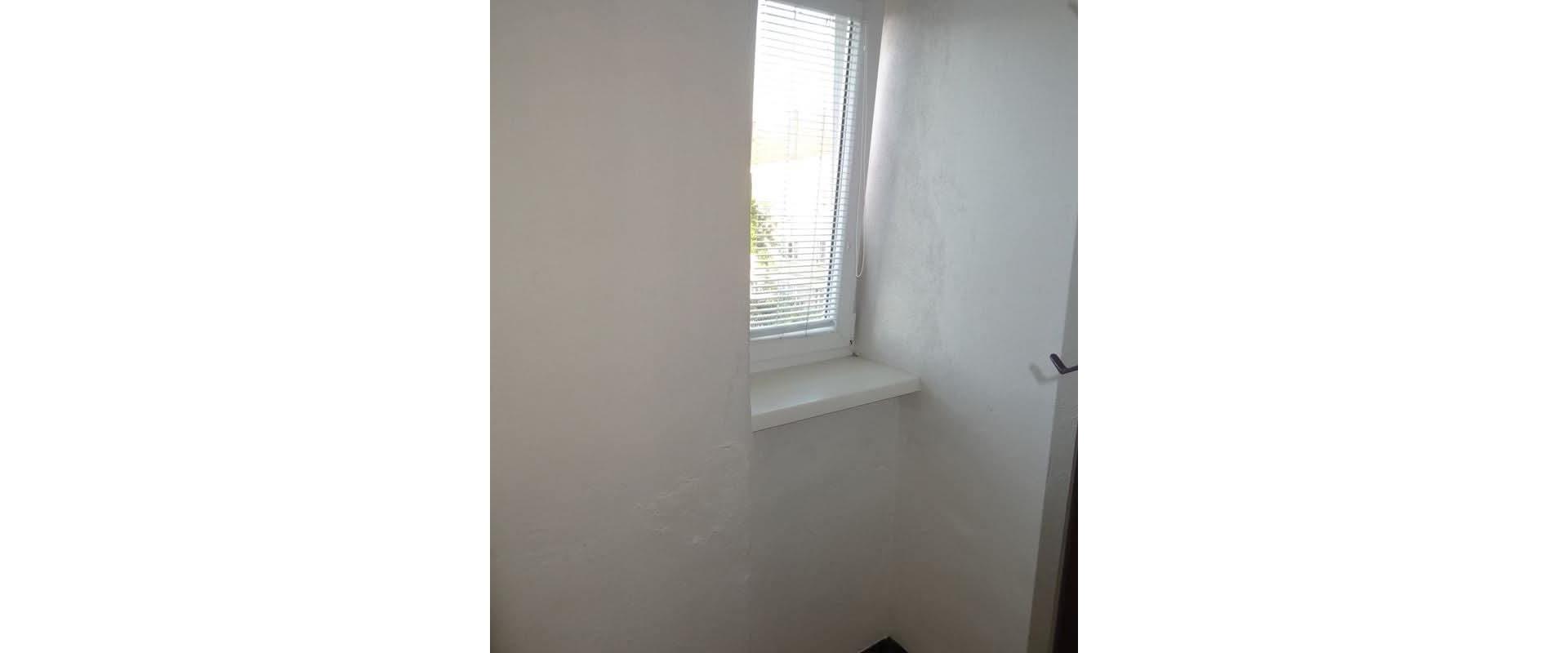 Prenájom 2-izbový byt s balkónom - Svätoplukova ul. PRIEVIDZA