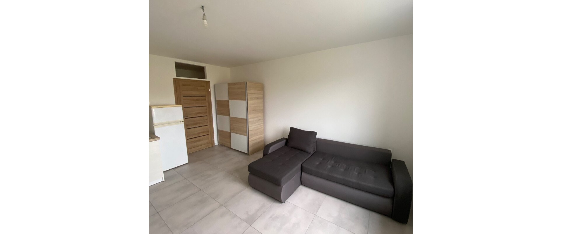 Moderná garsónka v tichej lokalite – vhodná pre 1–2 osoby