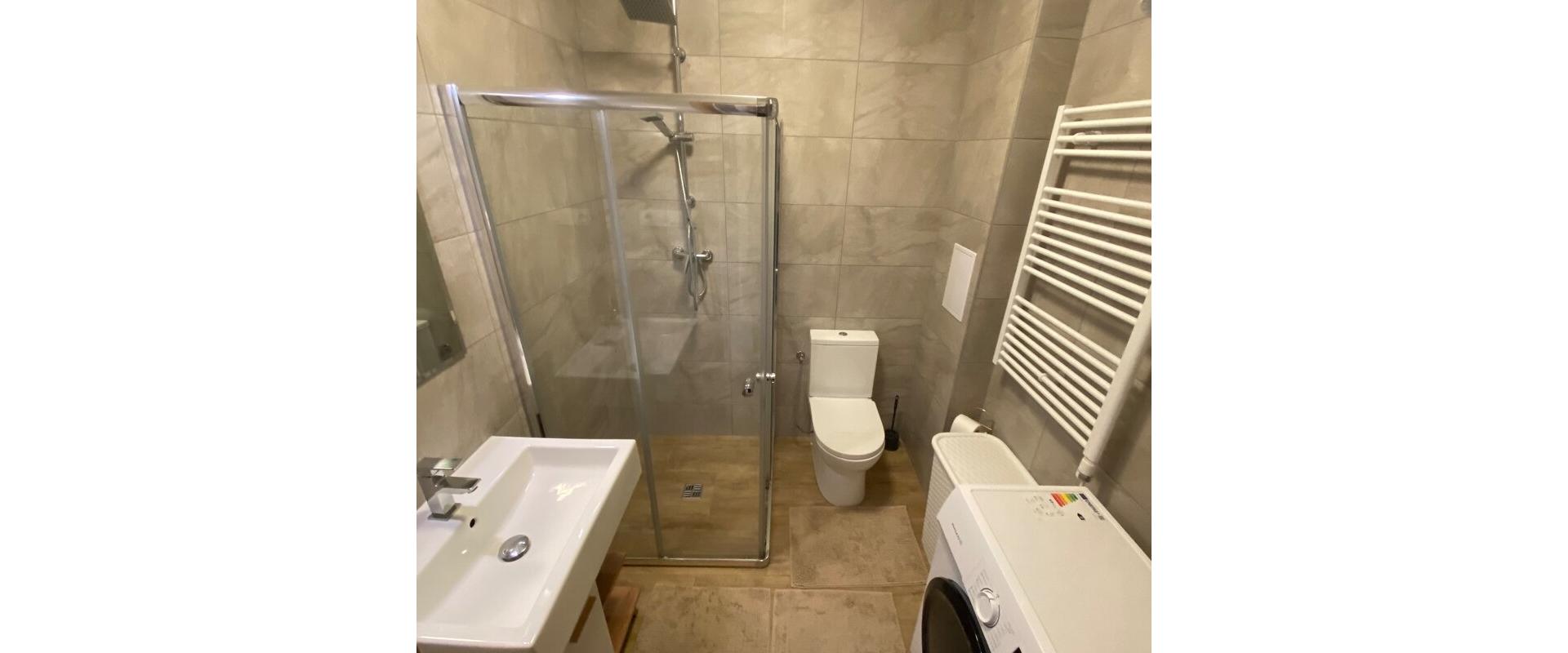 Moderná garsónka v tichej lokalite – vhodná pre 1–2 osoby