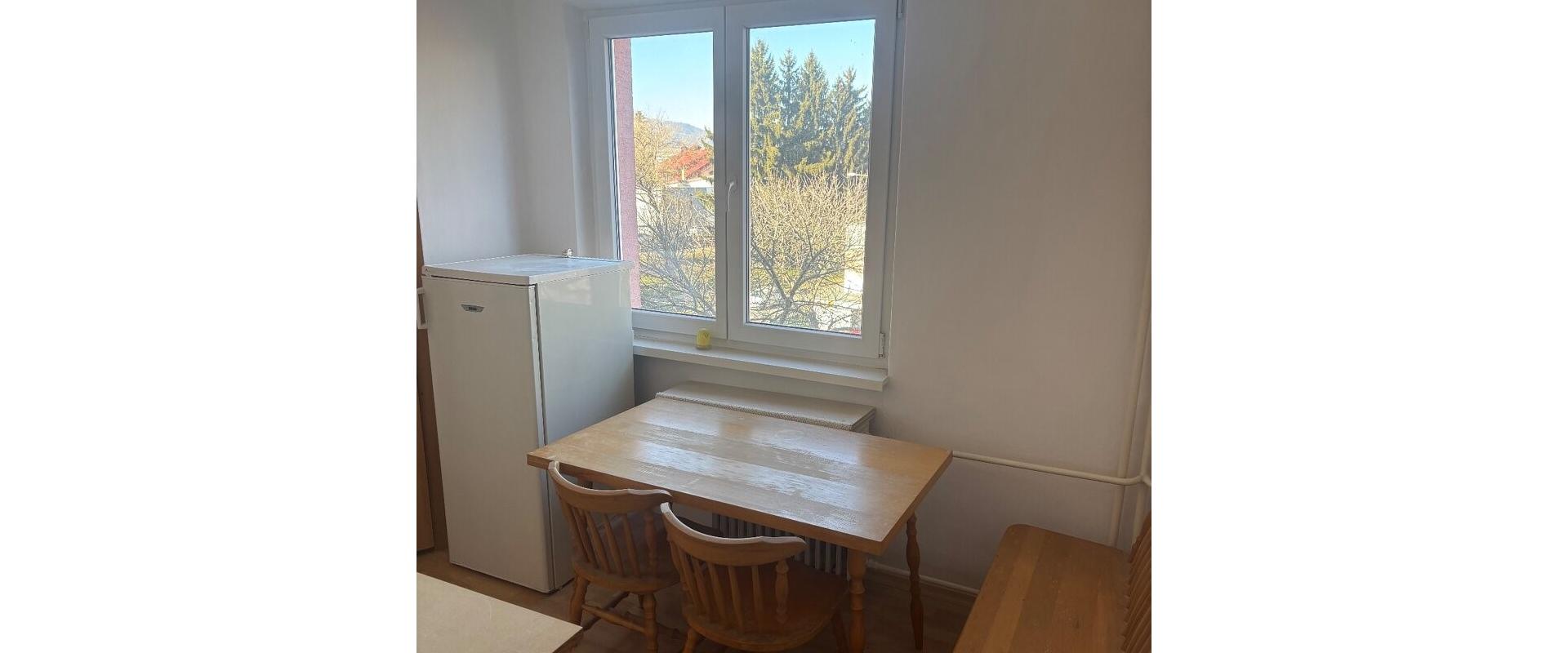 Slnečný 2,5 -izbový byt Šumperská- PRIEVIDZA