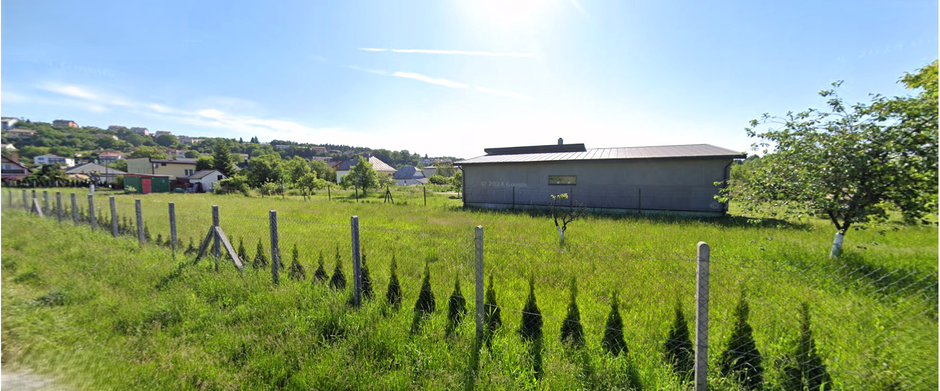 Na predaj slnečný pozemok - 1 000 m² vo Vranove nad Topľou – skvelá lokalita neďaleko obchodného centra