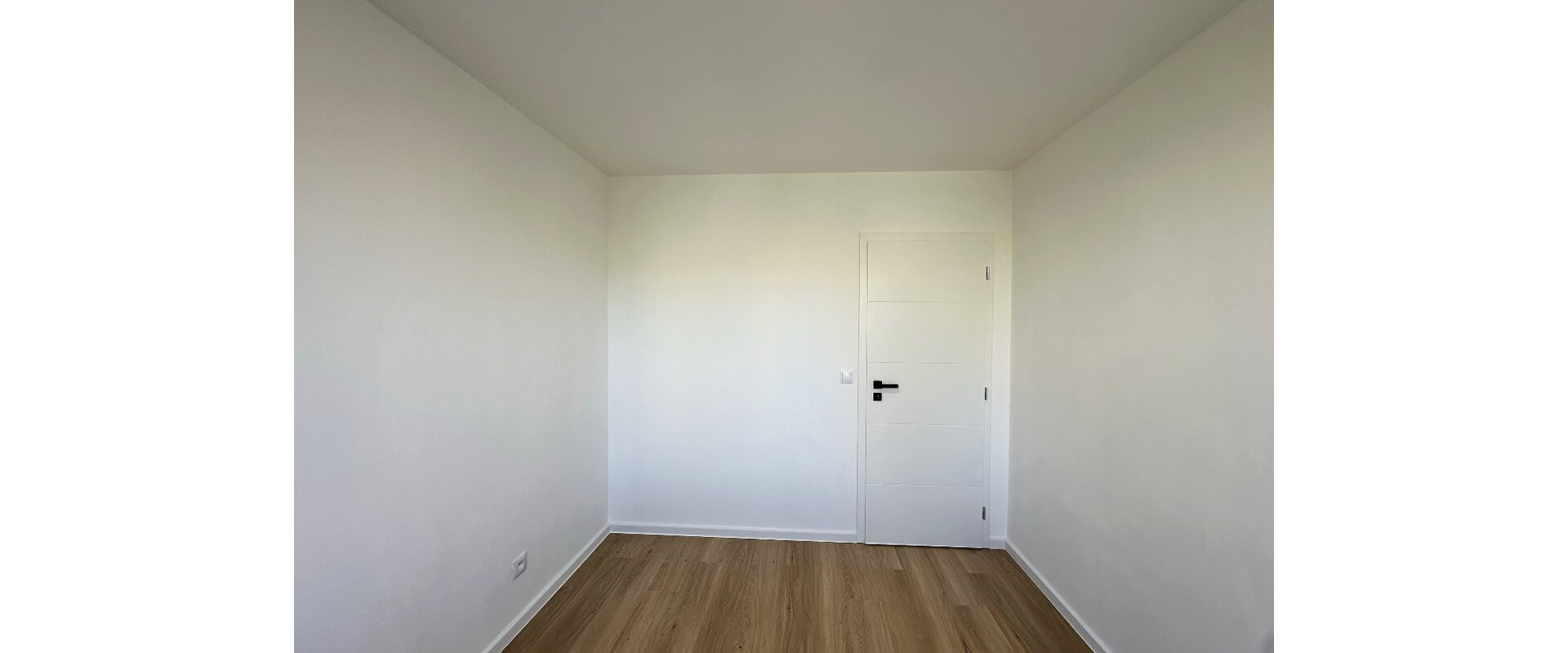 PREDAJ prerobeného 3izbového bytu !