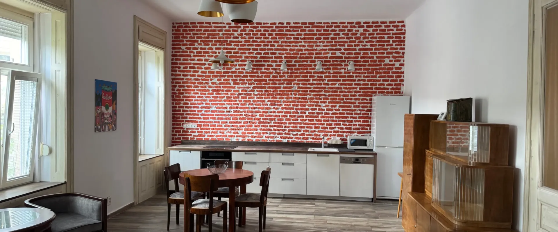 Na prenájom exkluzívny 2-izbový byt v historickom centre Nitry