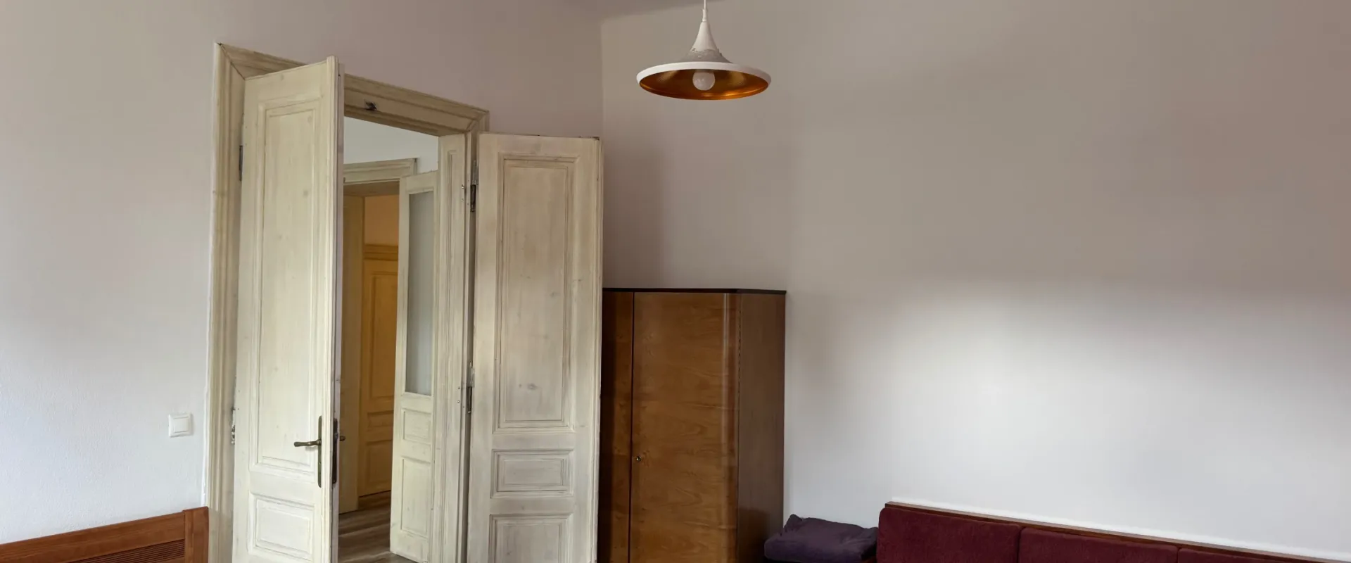 Na prenájom exkluzívny 2-izbový byt v historickom centre Nitry