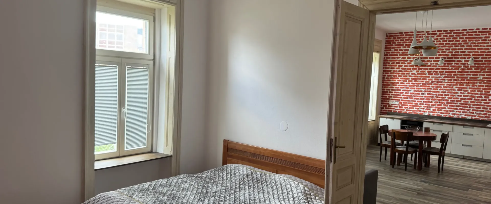 Na prenájom exkluzívny 2-izbový byt v historickom centre Nitry