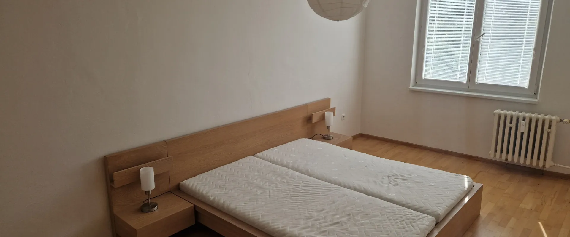 V centre mesta ponúkam 2-izbový byt na prenájom