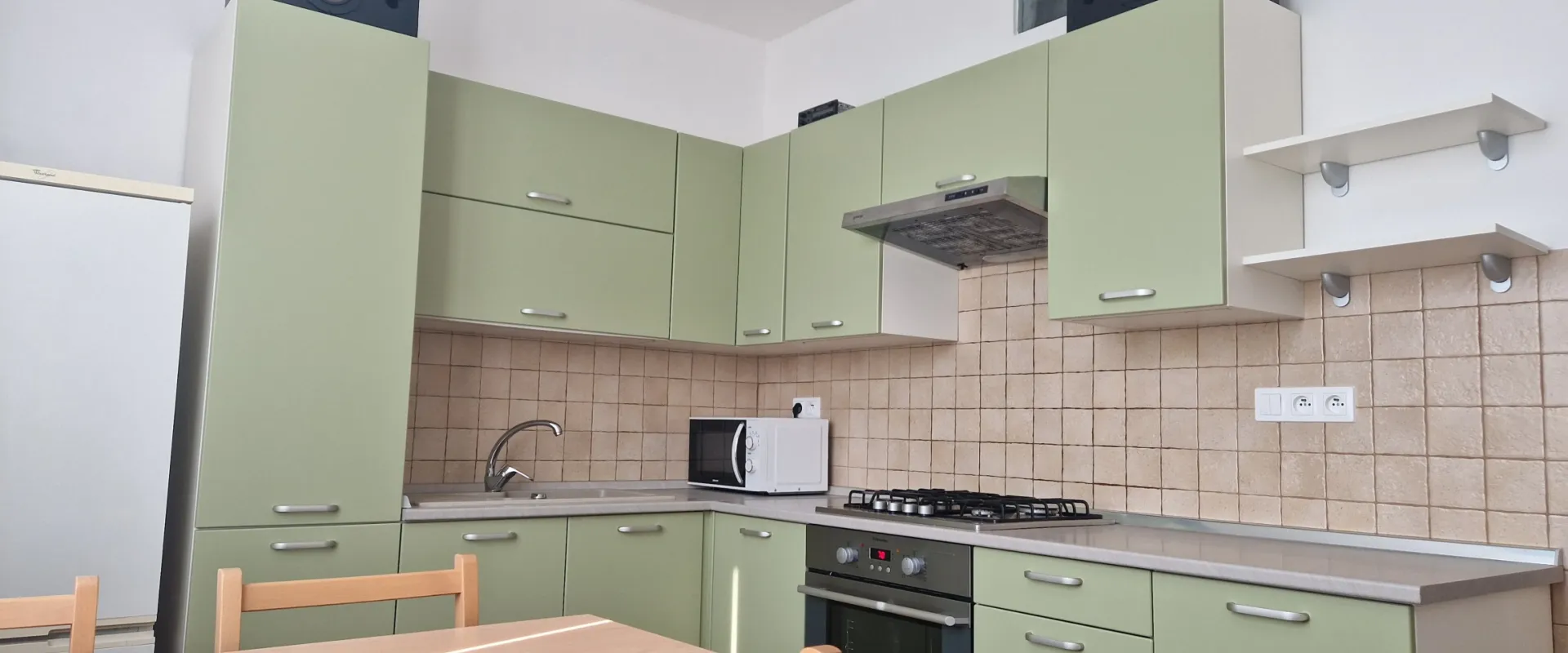 V centre mesta ponúkam 2-izbový byt na prenájom