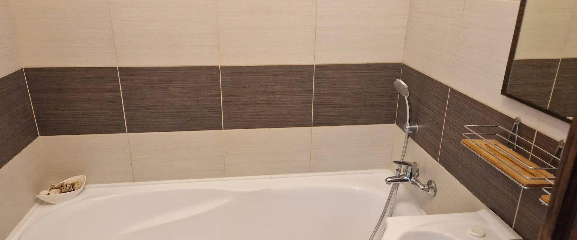 V centre mesta ponúkam 2-izbový byt na prenájom