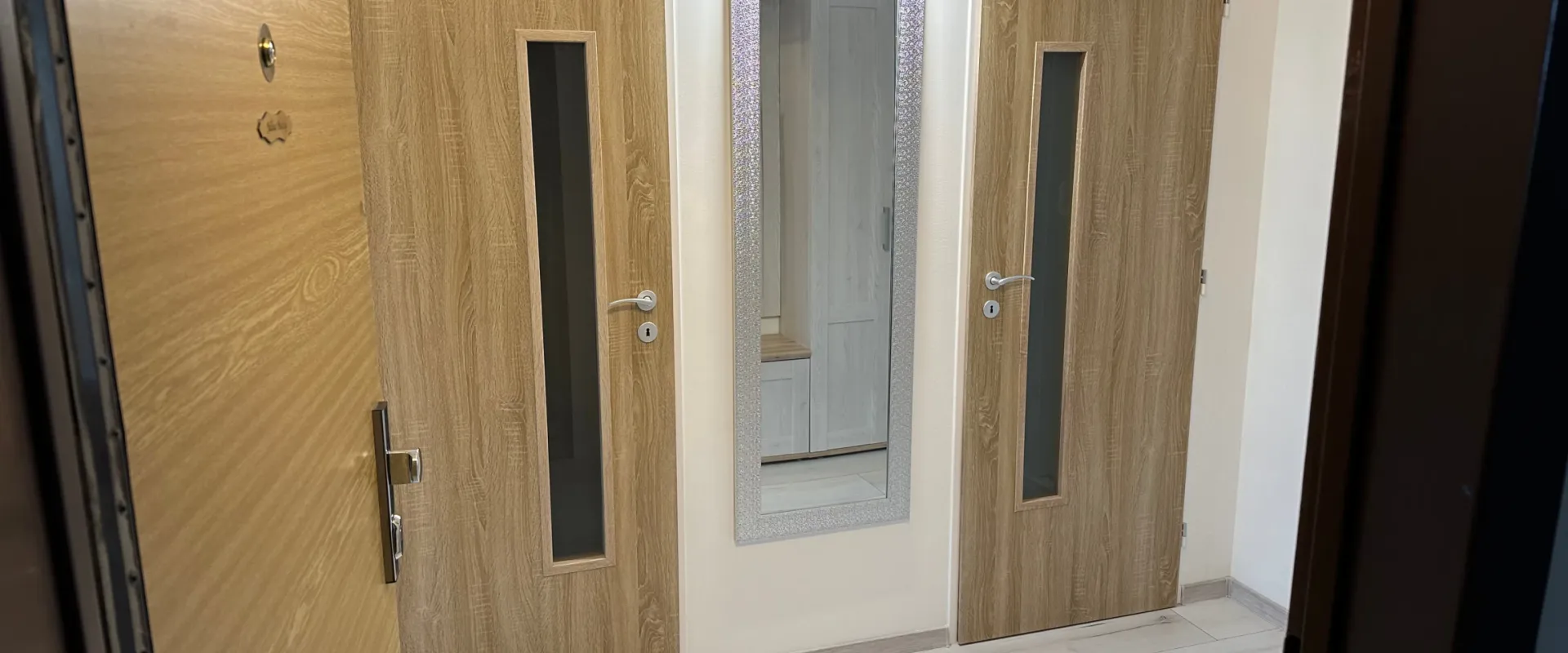 Na prenájom luxusný krásny 2-izbový byt, Viničky