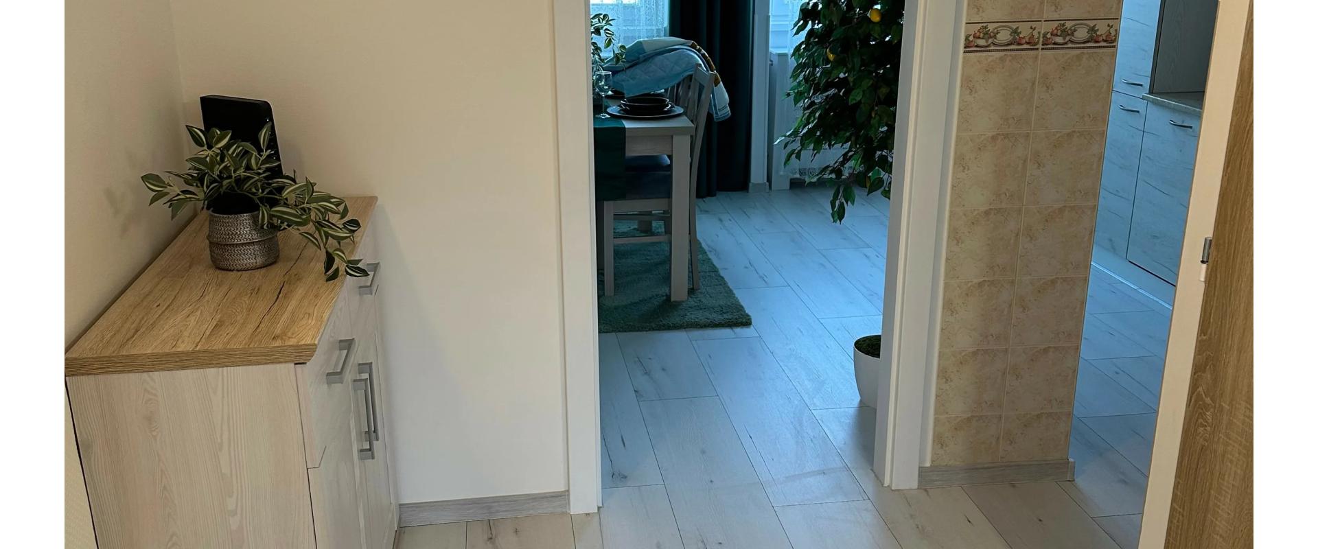 Na prenájom luxusný krásny 2-izbový byt, Viničky