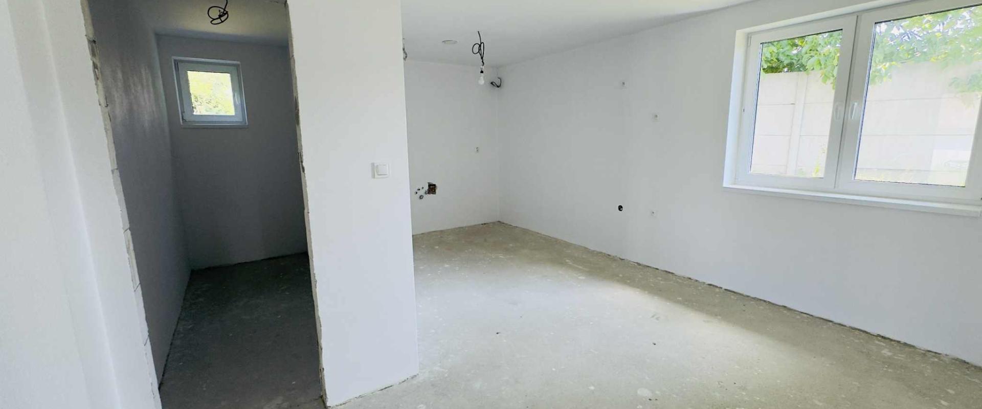 RODINNÝ DOM- 4 IZBOVÁ NOVOSTAVBA RD, 152M2, POZEMOK 950M2,VAJKOVCE