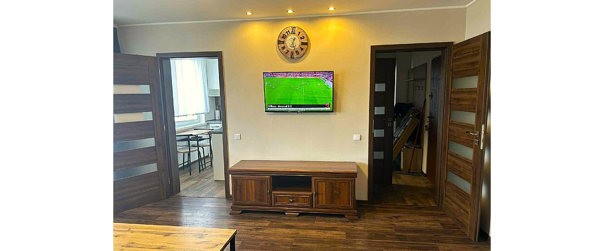 Kompletne zrekonštruovaný čiastočne zariadený 3-izbový byt