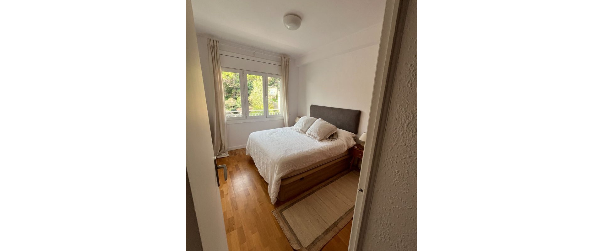 Na predaj kompletne zrekonštruovaný 3-izbový byt v tichej lokalite Nivy – 500 bytov