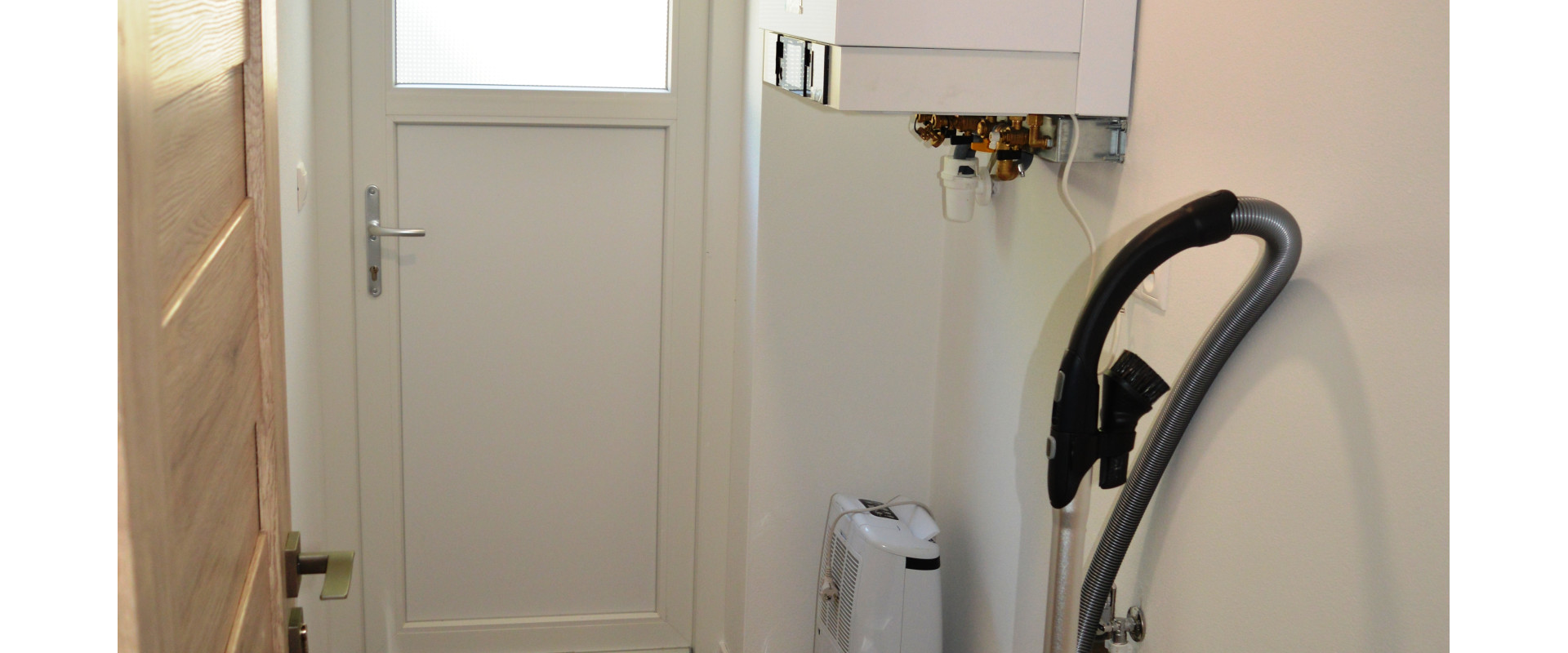 POSLEDNÝ VOĽNÝ DOM - Rodinný dom na prenájom v Porube