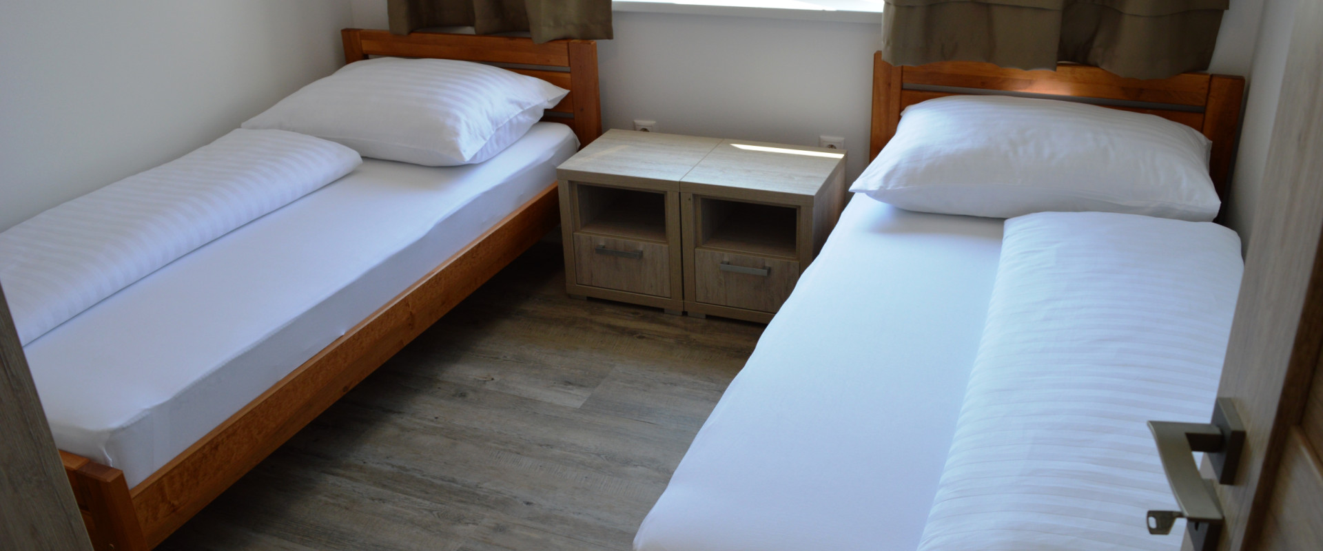 POSLEDNÝ VOĽNÝ DOM - Rodinný dom na prenájom v Porube