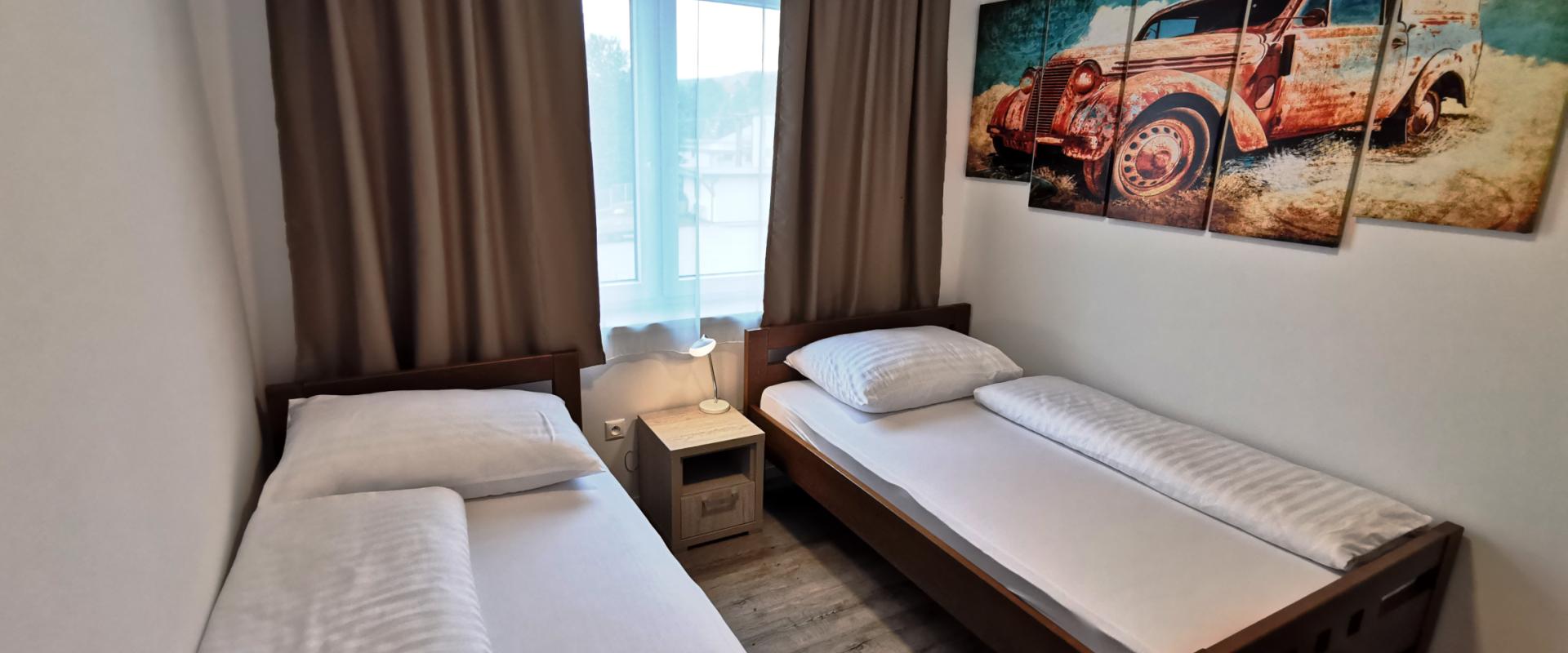 POSLEDNÝ VOĽNÝ DOM - Rodinný dom na prenájom v Porube