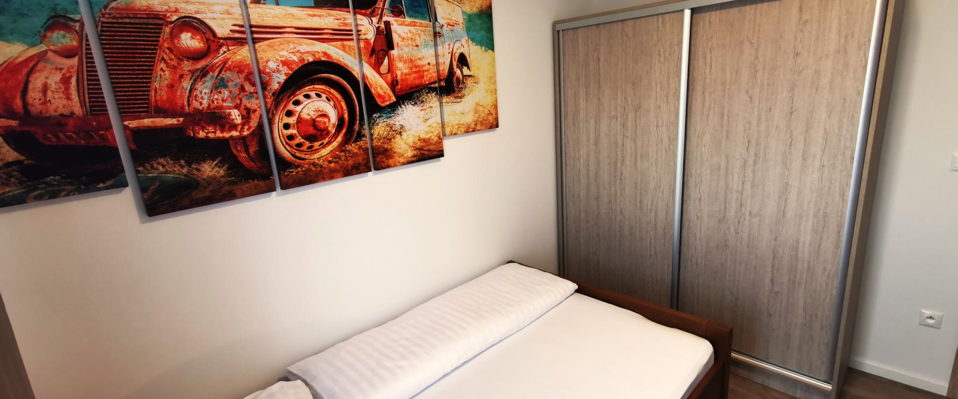 POSLEDNÝ VOĽNÝ DOM - Rodinný dom na prenájom v Porube