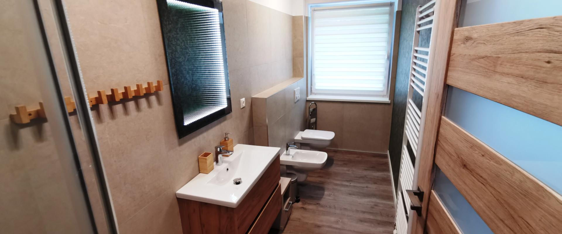 POSLEDNÝ VOĽNÝ DOM - Rodinný dom na prenájom v Porube