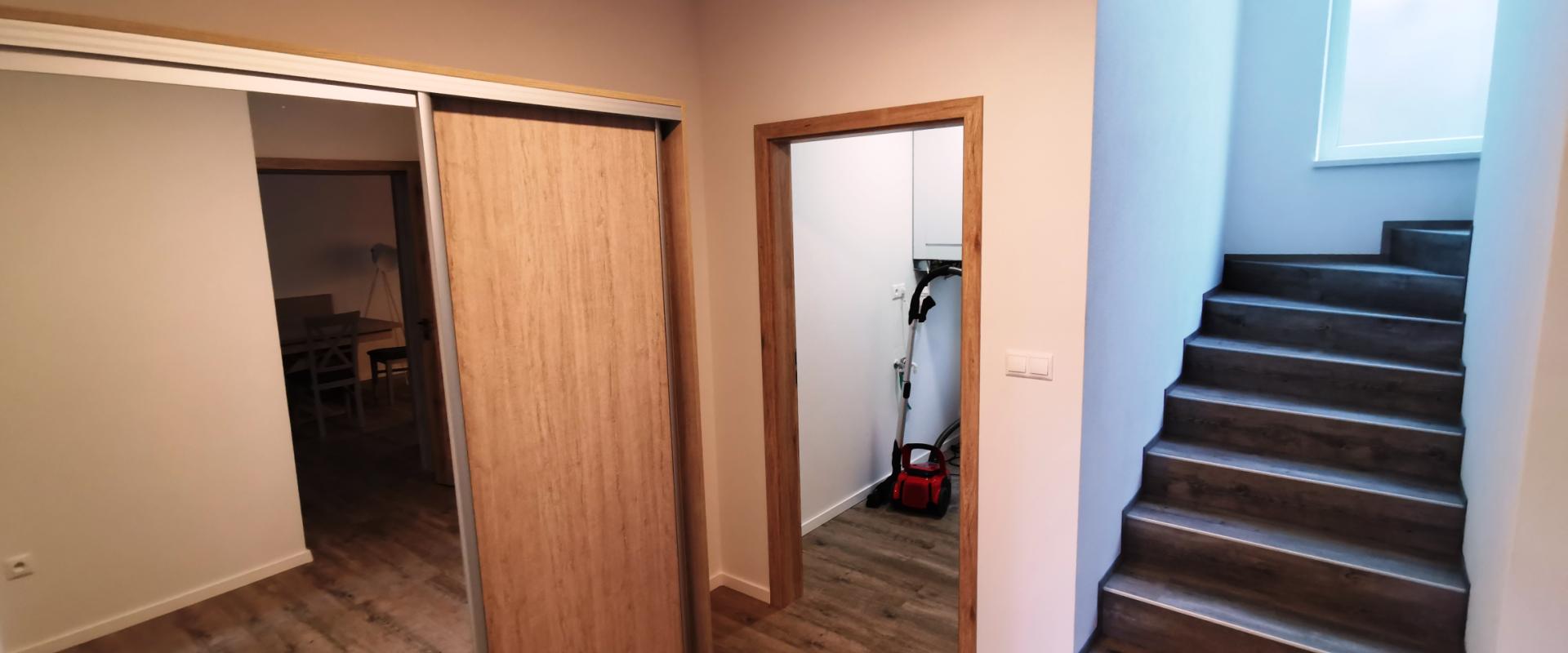 POSLEDNÝ VOĽNÝ DOM - Rodinný dom na prenájom v Porube