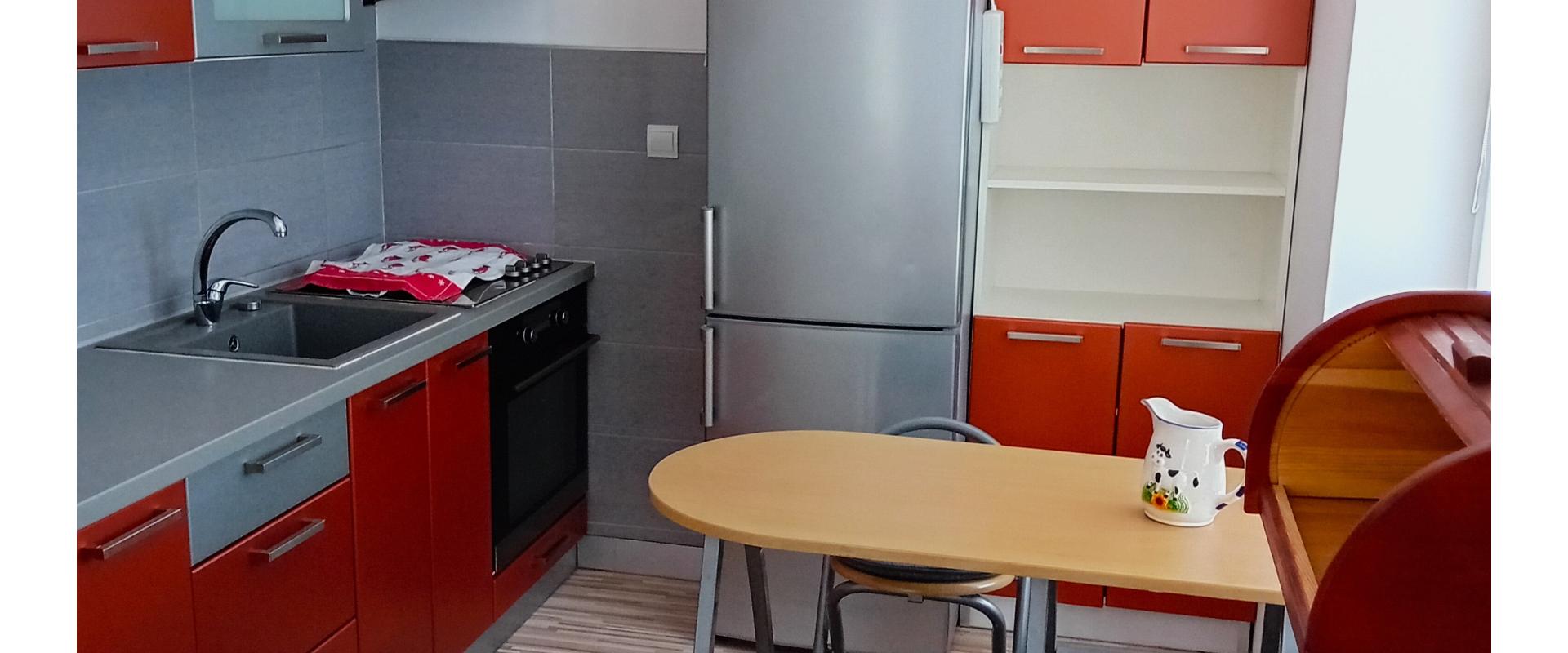 Zariadený 2 izbový byt s balkónom