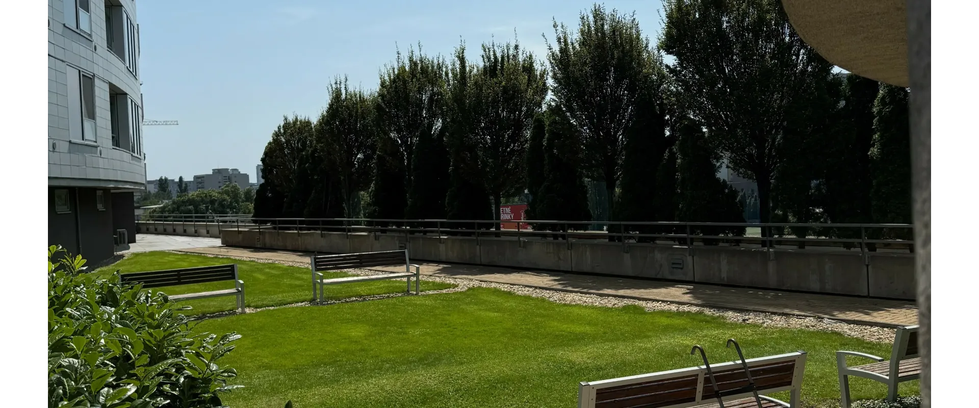 Na predaj - INVESTIČNÁ PRÍLEŽITOSŤ - štýlový 1 izbový byt v projekte Tri Veže - bývanie s komfortom hotela!