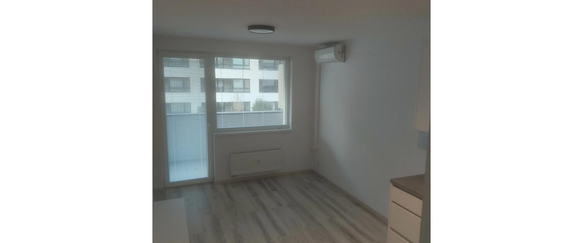 Moderný 1,5-izbový byt s loggiou a garážovým státím – Trnava, Arboria