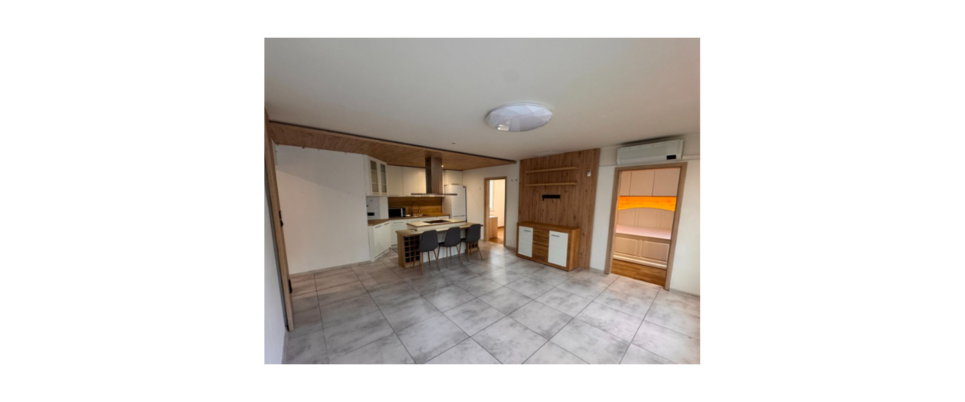 Prenájom: Priestranný 3-izbový Byt s Klimatizáciou vo Výbornej Lokalite!