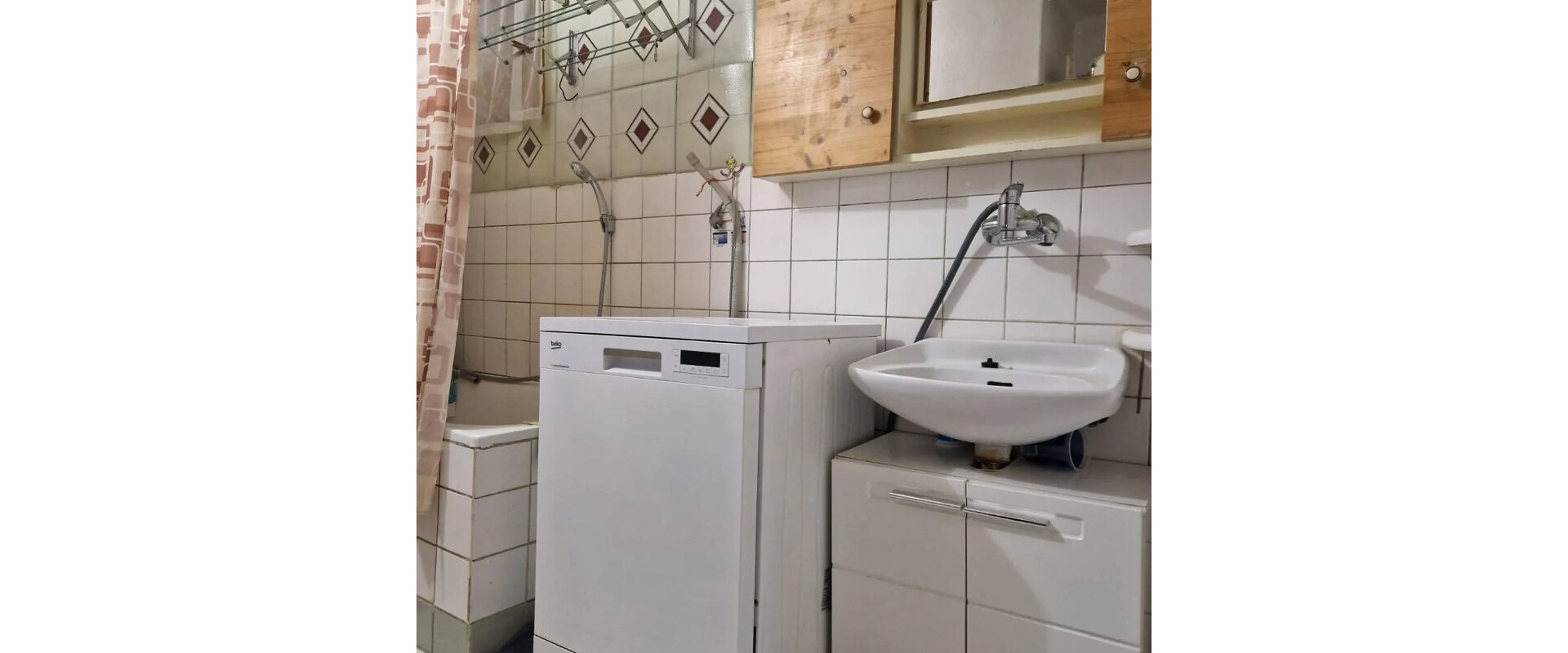 Na predaj 3,5 izbový rodinný dom Veľké Zálužie.