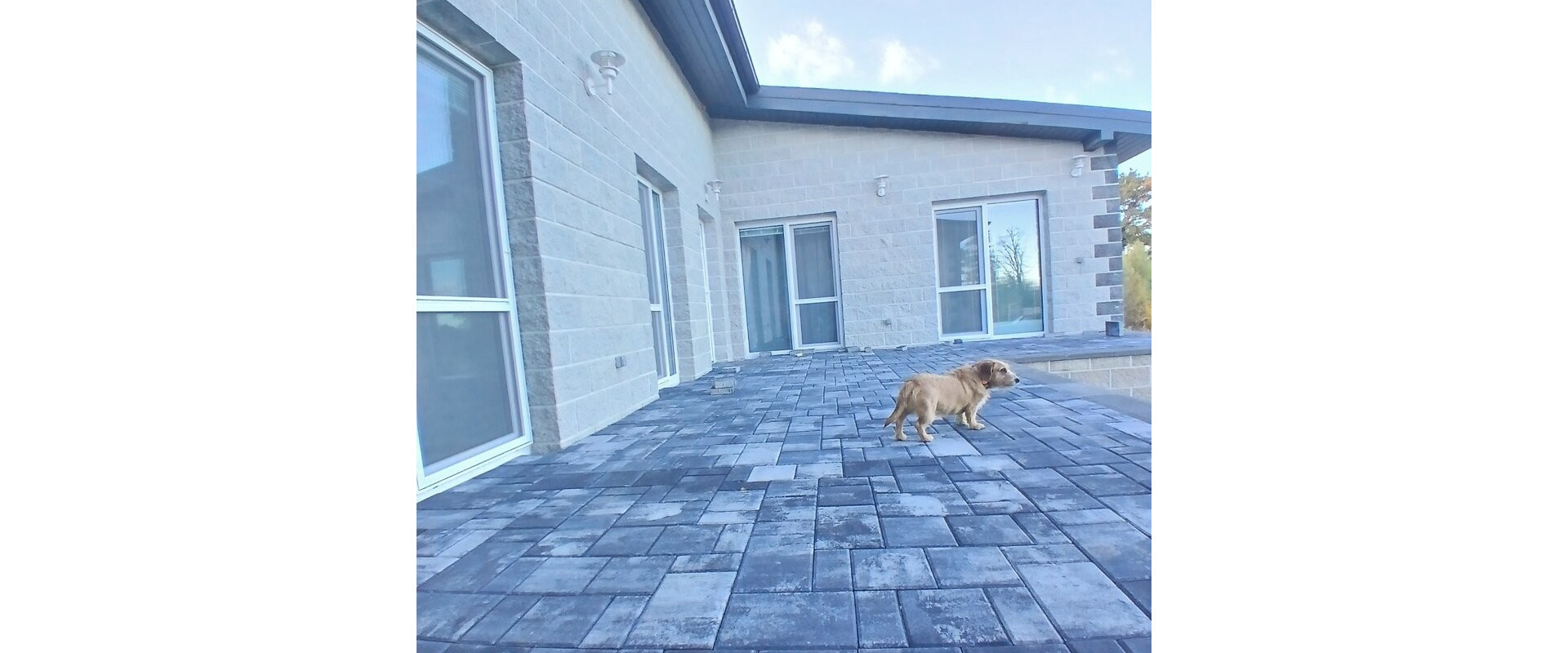 Moderný átriový rodinný dom v Beladiciach – novostavba