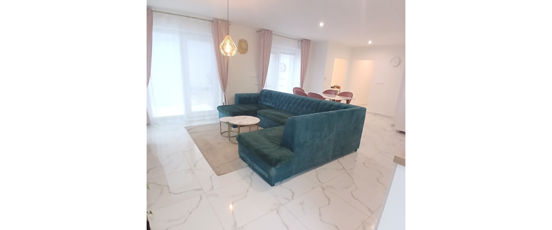 Moderný átriový rodinný dom v Beladiciach – novostavba