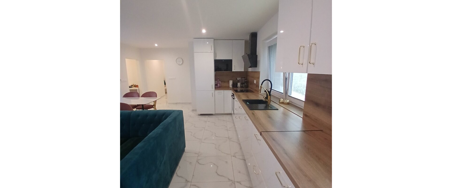 Moderný átriový rodinný dom v Beladiciach – novostavba