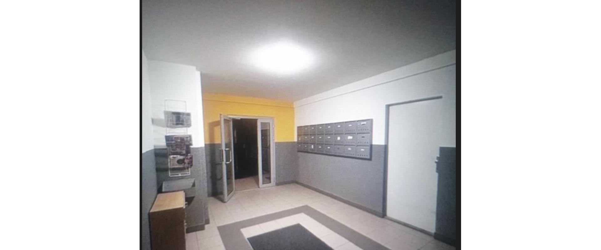 INVESTIČNÁ PRÍLEŽITOSŤ: Ponúkame na predaj priestranný 2-izbový byt - Petržalka - Dvory