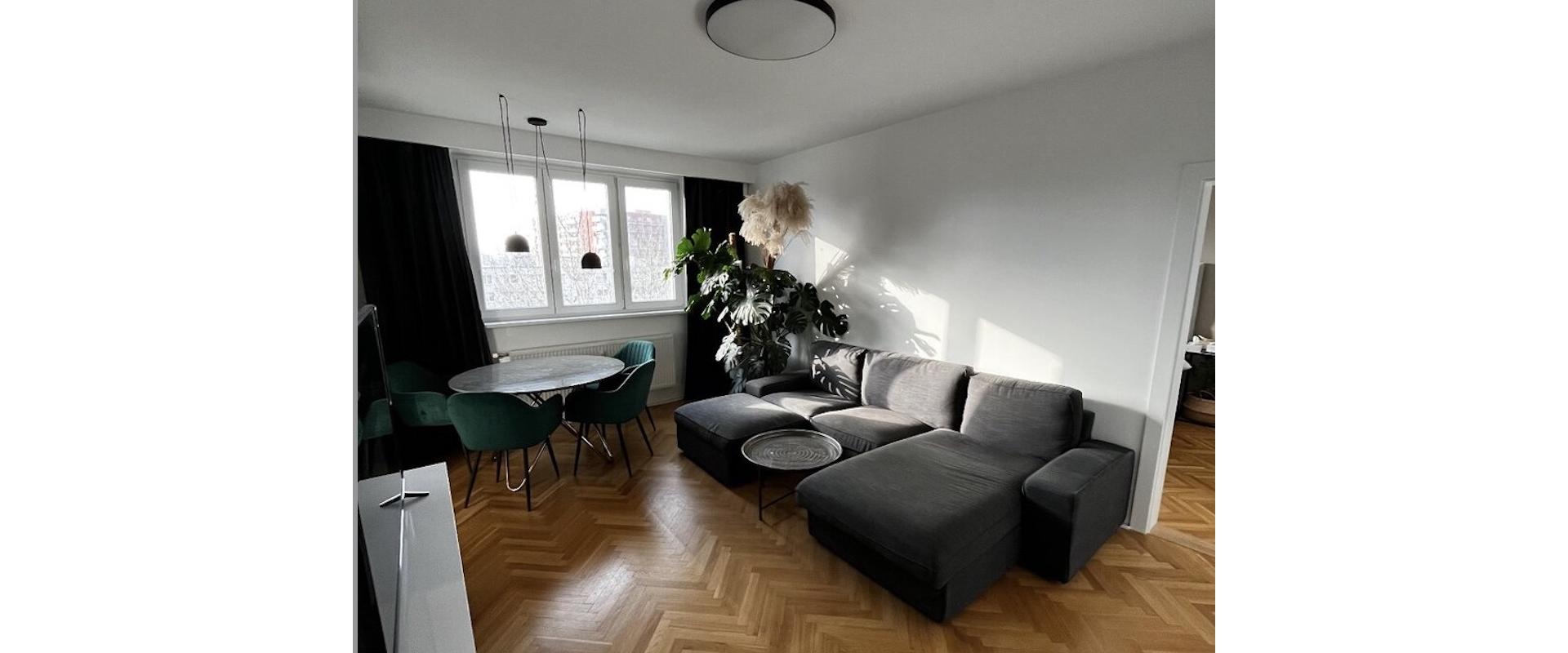 Na prenájom kompletne zariadený 3-izbový byt s lodžiou a balkónom v m.časti Ružinov