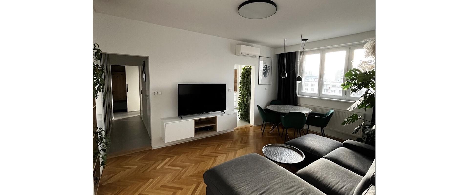 Na prenájom kompletne zariadený 3-izbový byt s lodžiou a balkónom v m.časti Ružinov