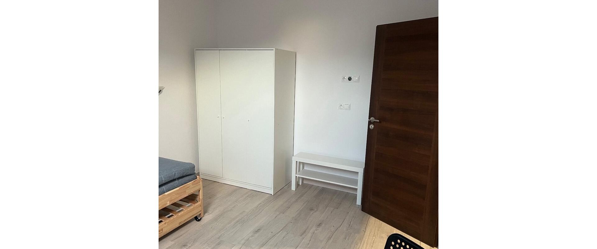 Prenájom 1-izbového bytu s klímou a parkovaním Hlohovec