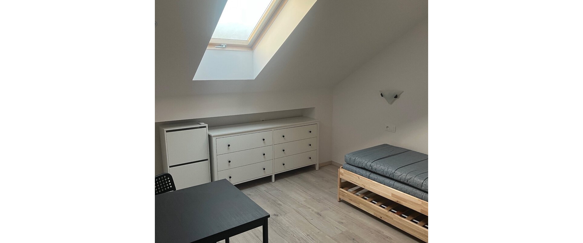 Prenájom 1-izbového bytu s klímou a parkovaním Hlohovec