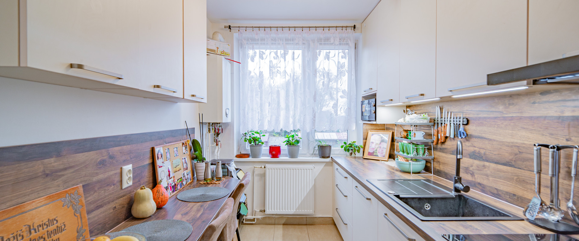 SKVELÁ PRÍLEŽITOSŤ! Na predaj krásny 3i byt so záhradkou.