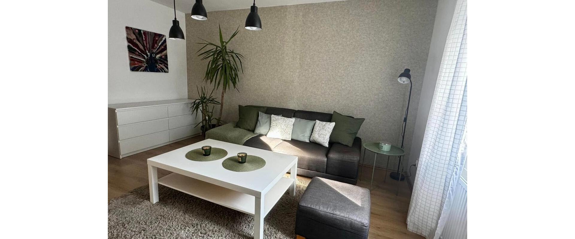 Na prenájom 2-izbovy krásny byt s rezidenčným parkovaním