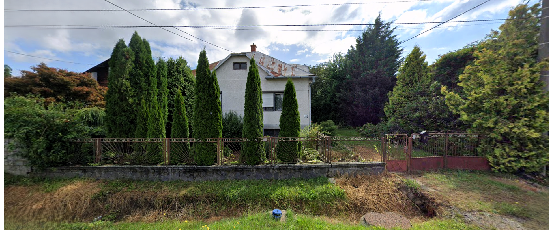 Na predaj rodinný dom s rozsiahlym pozemkom - 6 050 m² v obci Nižný Hrušov.