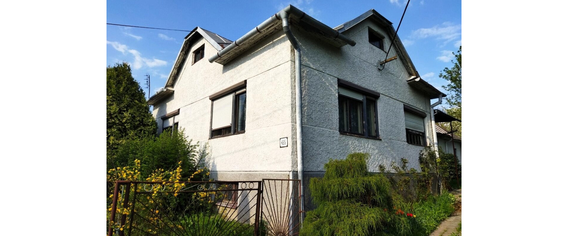 Na predaj rodinný dom s rozsiahlym pozemkom - 6 050 m² v obci Nižný Hrušov.