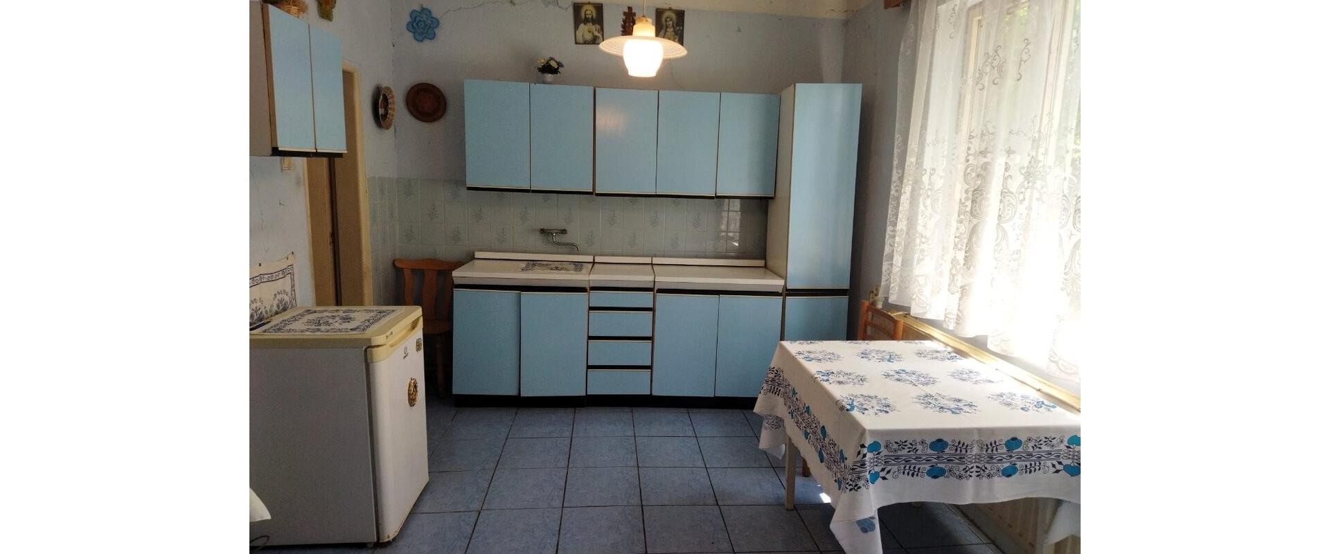 Na predaj rodinný dom s rozsiahlym pozemkom - 6 050 m² v obci Nižný Hrušov.