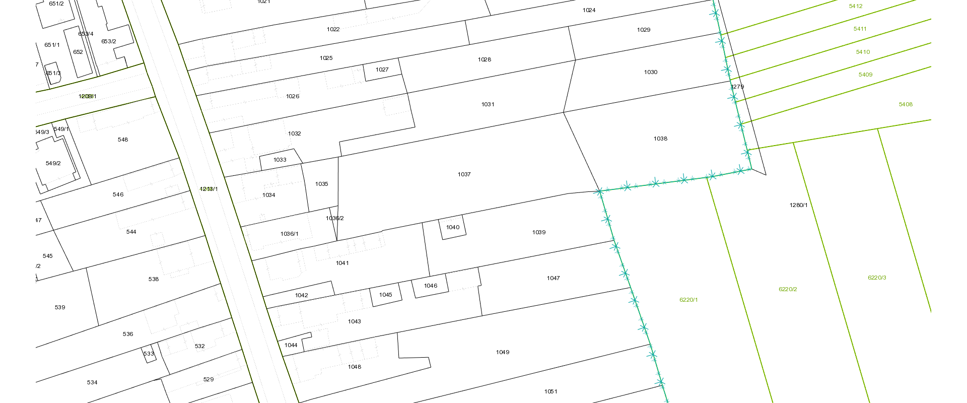 Na predaj rodinný dom s rozsiahlym pozemkom - 6 050 m² v obci Nižný Hrušov.