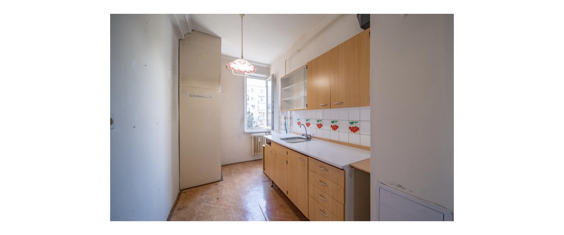 PREDAJ 3i byt s veľkým potenciálom + balkón + pivnica - Ružinov