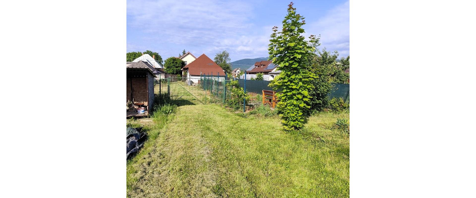 Na predaj rodinný dom s veľkým pozemkom  - 2447 m²  v obci Sečovská Polianka