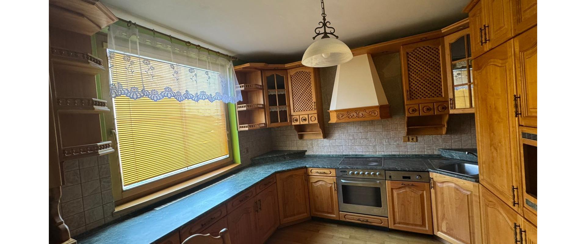 Predaj: Zrekonštruovaný 3-izbový Byt s Balkónom v Pokojnej Časti Humenného!