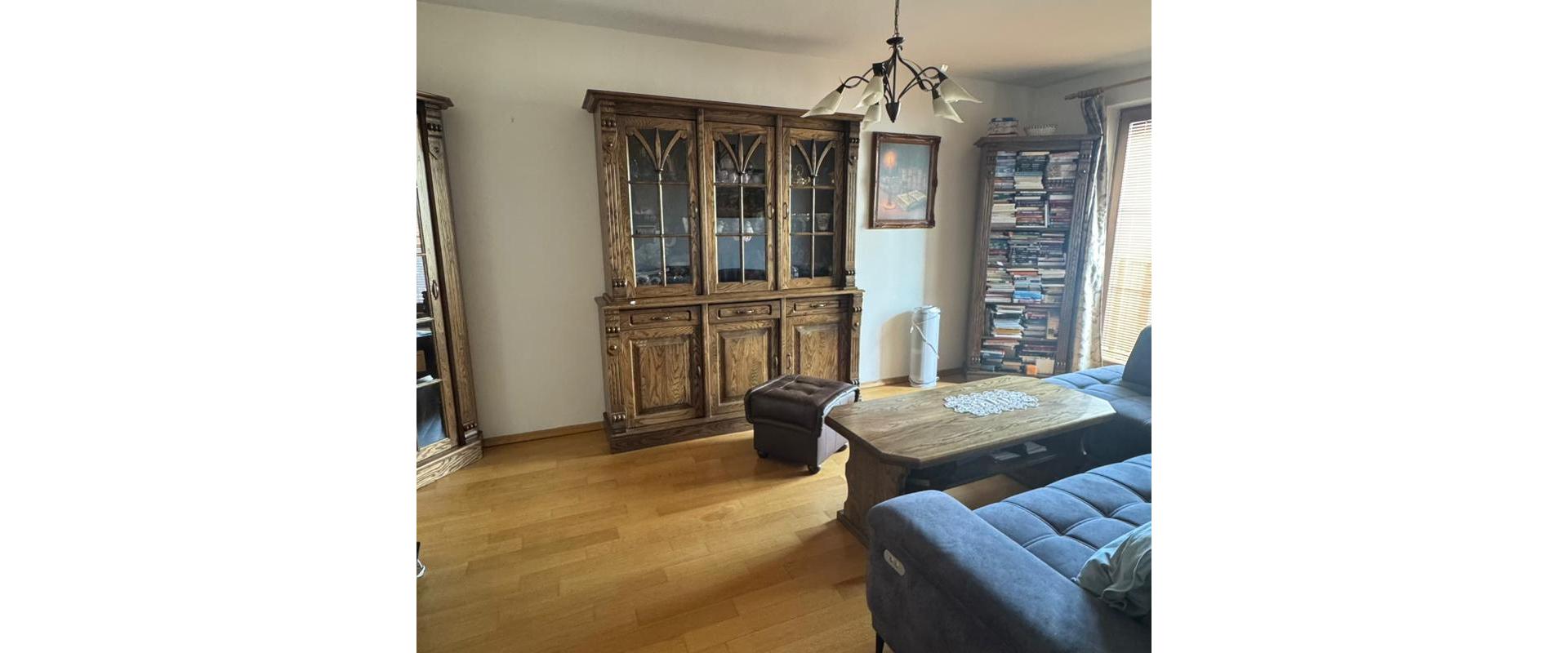 Predaj: Zrekonštruovaný 3-izbový Byt s Balkónom v Pokojnej Časti Humenného!