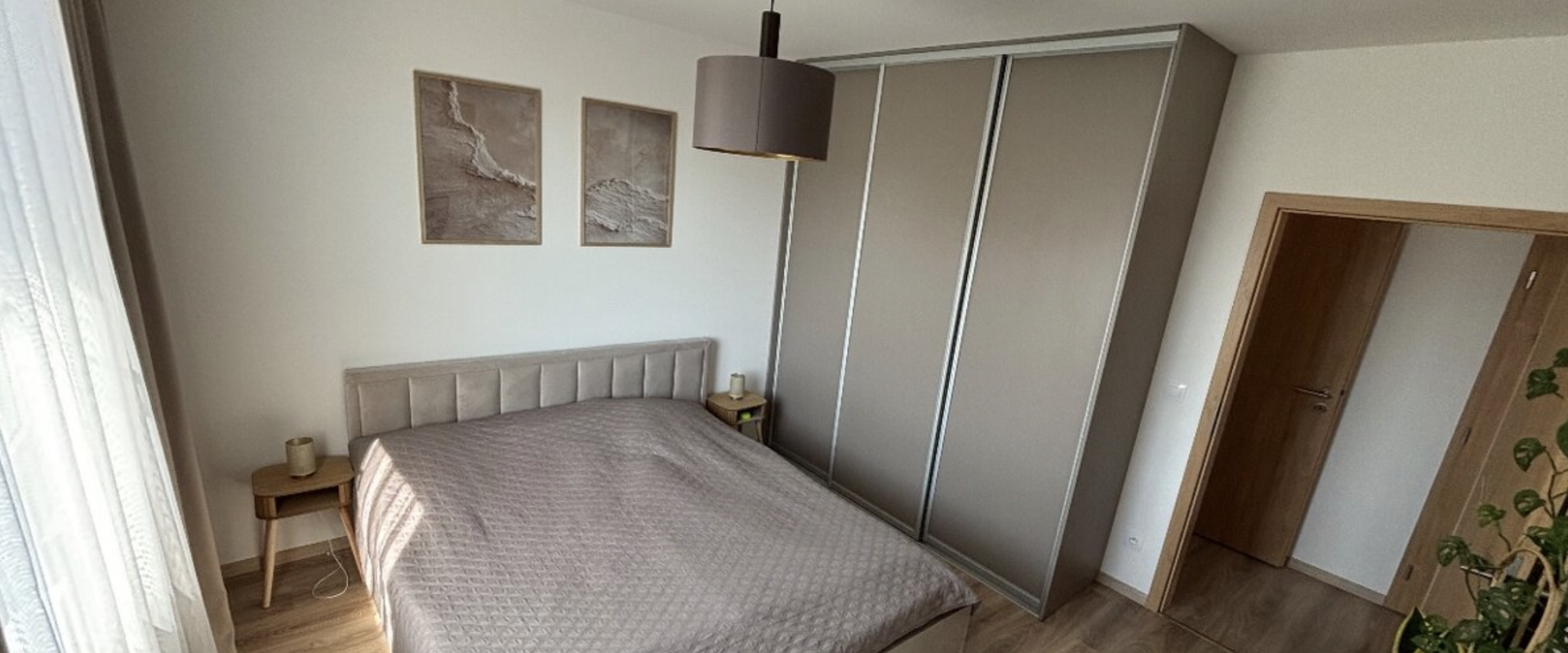 Praktický 3izbový moderný byt s balkónom a s parkovacím miestom - Ružinov, Ivánska cesta