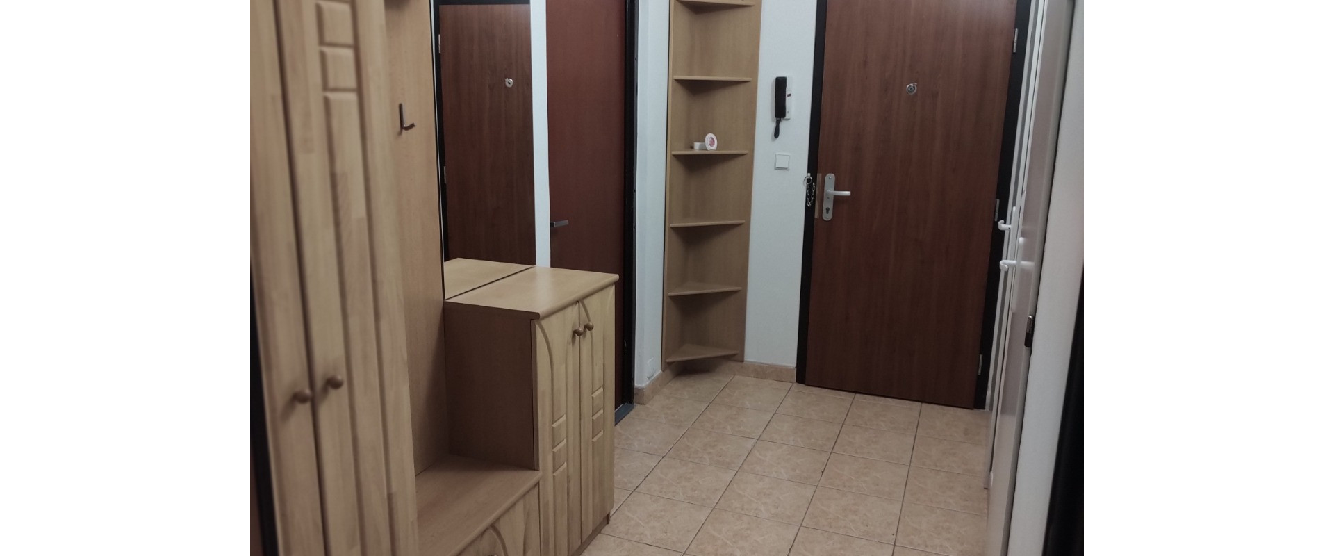 Exkluzívne Prenájom : 3 izbový byt v Trenčíne JUH