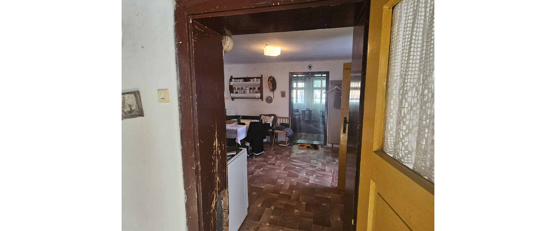 Krásná chalupka s obrovským pozemkom na predaj.